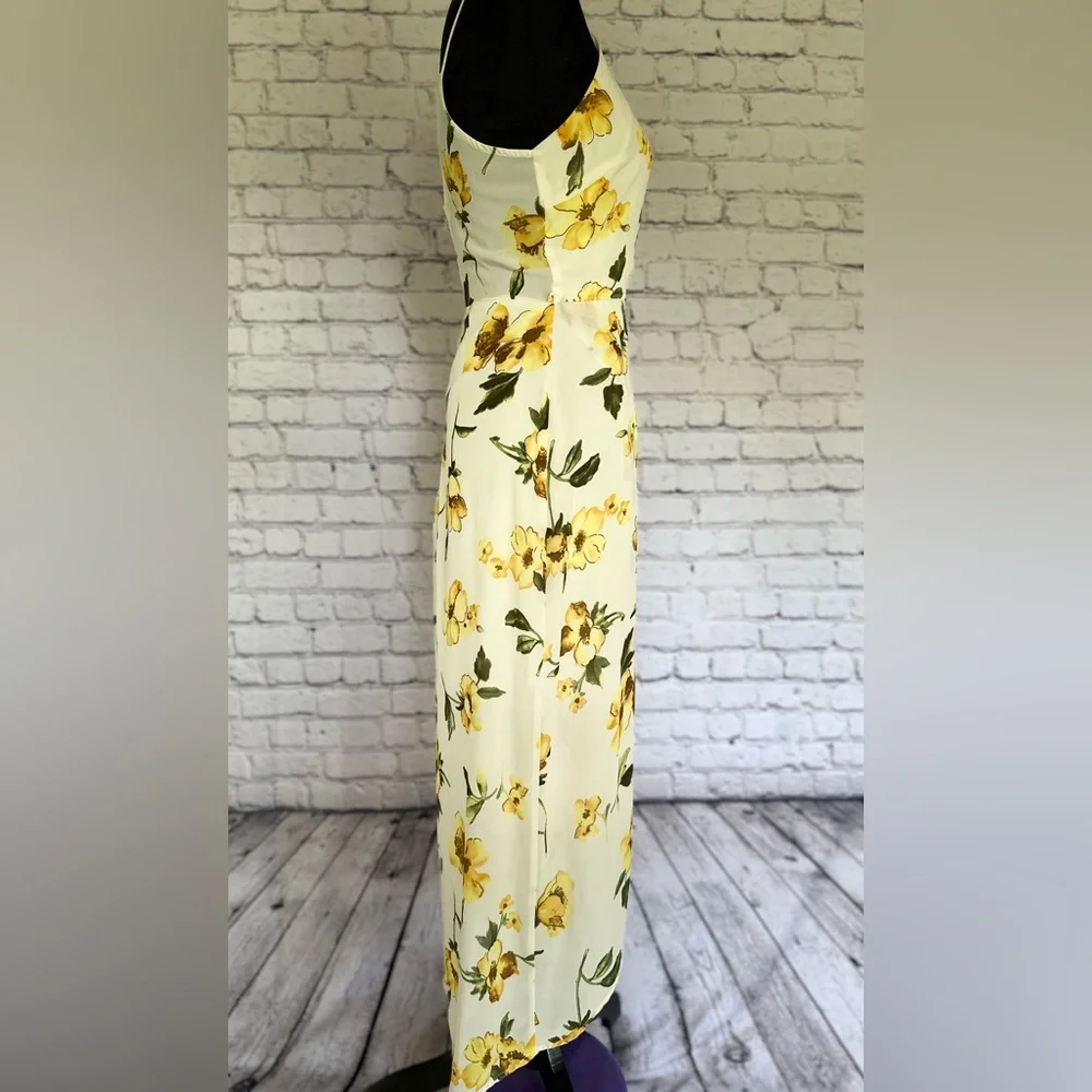 Hommage dress size S floral V cut crisscross straps on back - Picture 3 of 5